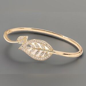Bracelet Golden Plated Double Leaf Sparkling Rhinestone Hinged Pop Open Shines
